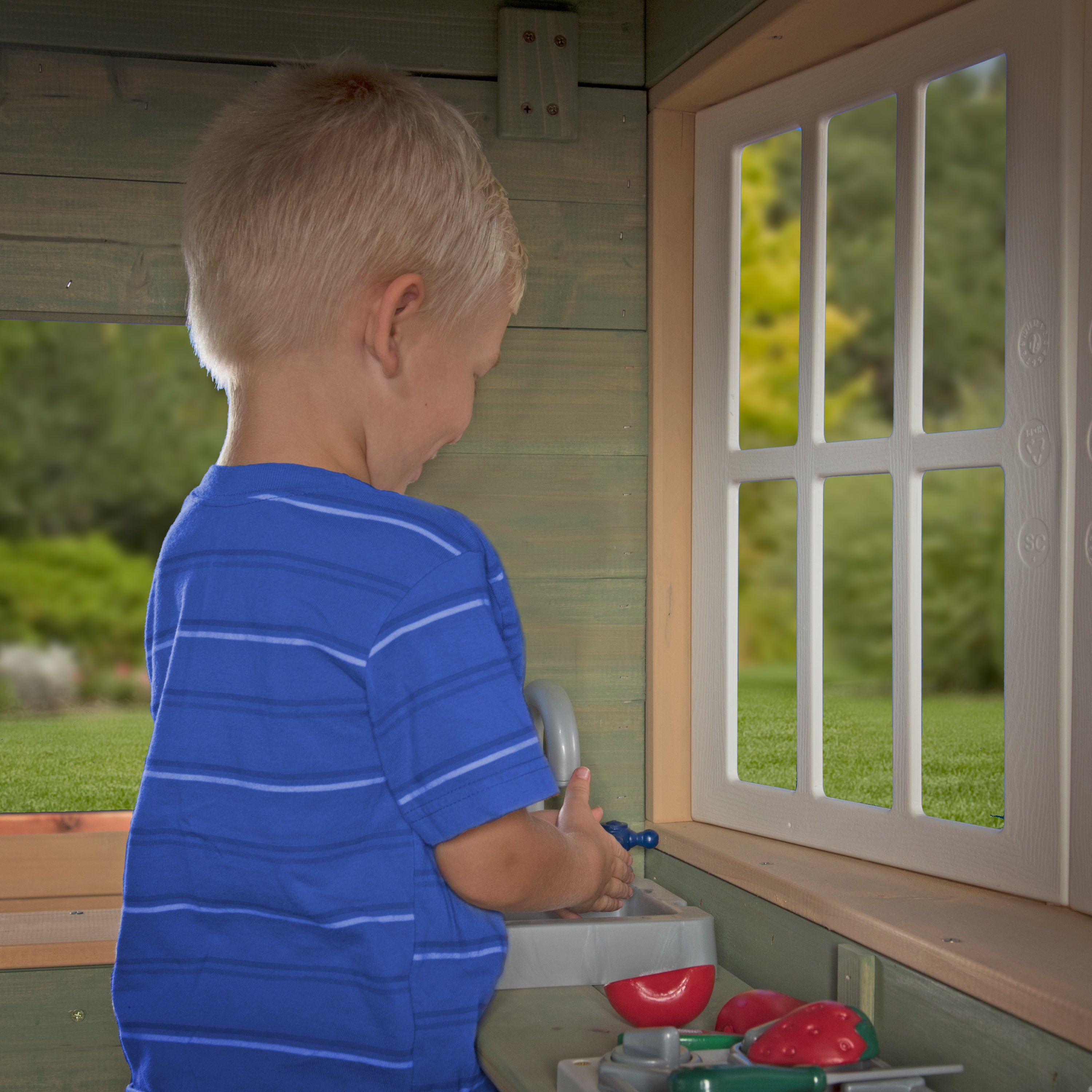 Backyard Discovery Victorian Inn Playhouse