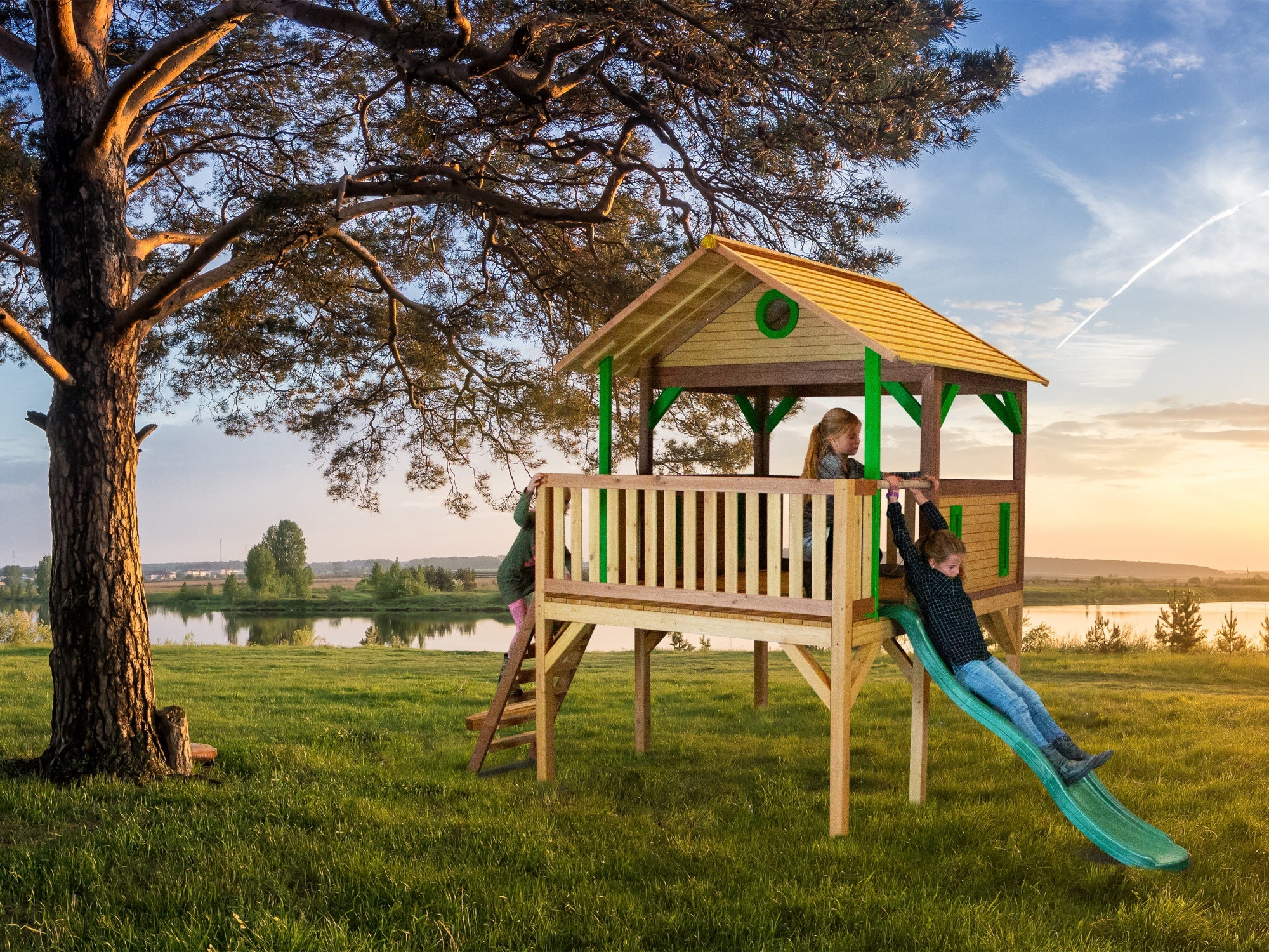 AXI Baloo PlayTower Bruin/groen incl groene glijbaan